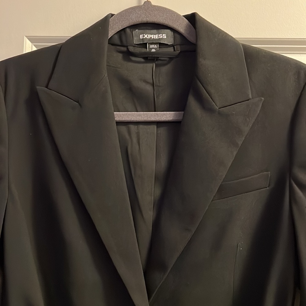 Blazer - Picture 4 of 4